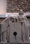 montparnasse/sculpture/gravestone